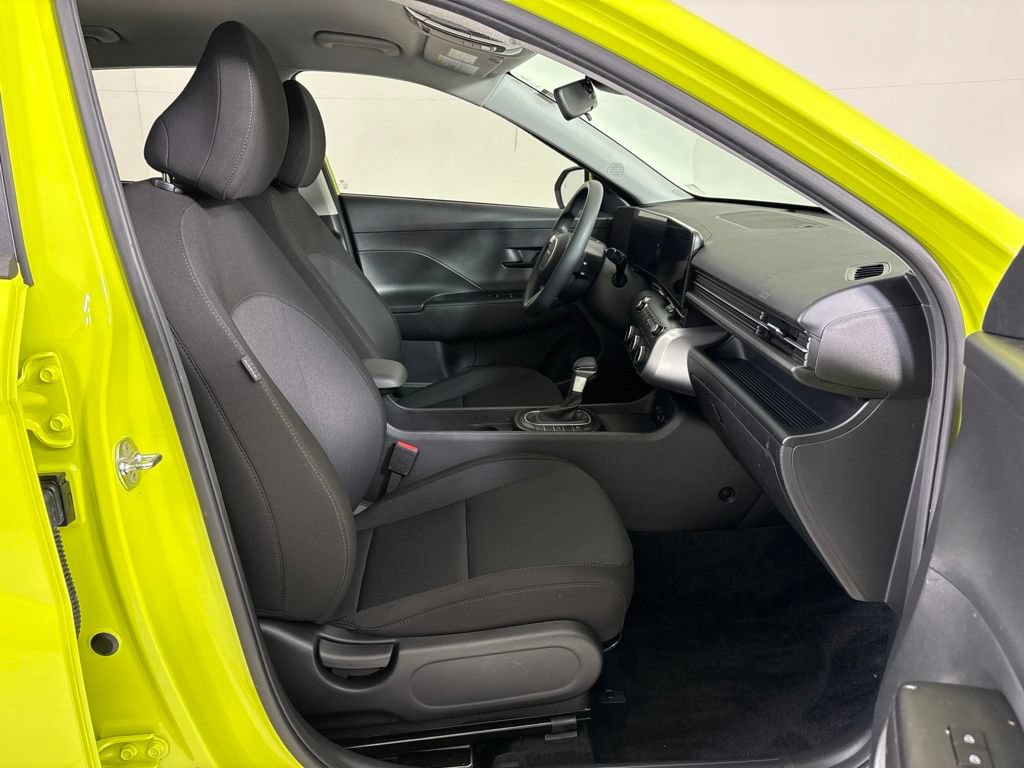 Used 2025 Hyundai Kona SE FWD image 12