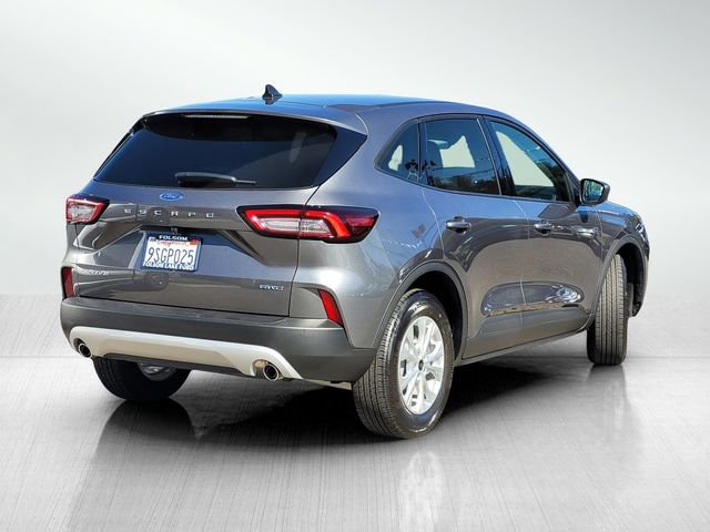 Used 2025 Ford Escape Active w/ Cold Weather Package image 4