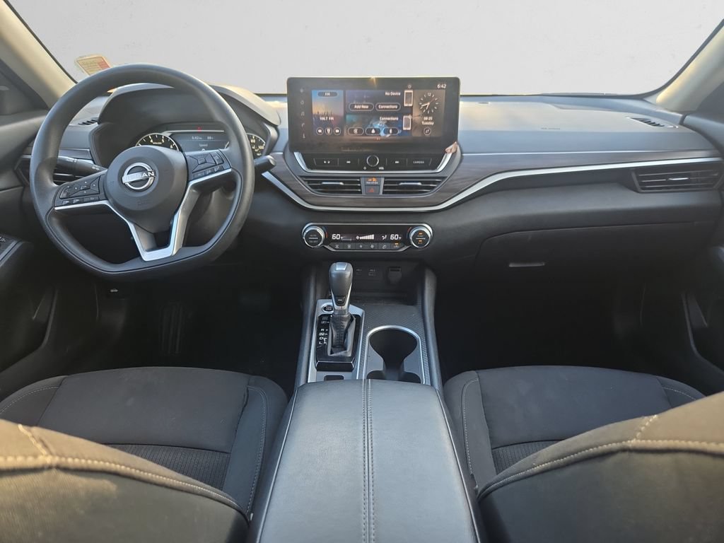 Used 2025 Nissan Altima 2.5 SV w/ SV Special Edition Package AWD/4WD image 11