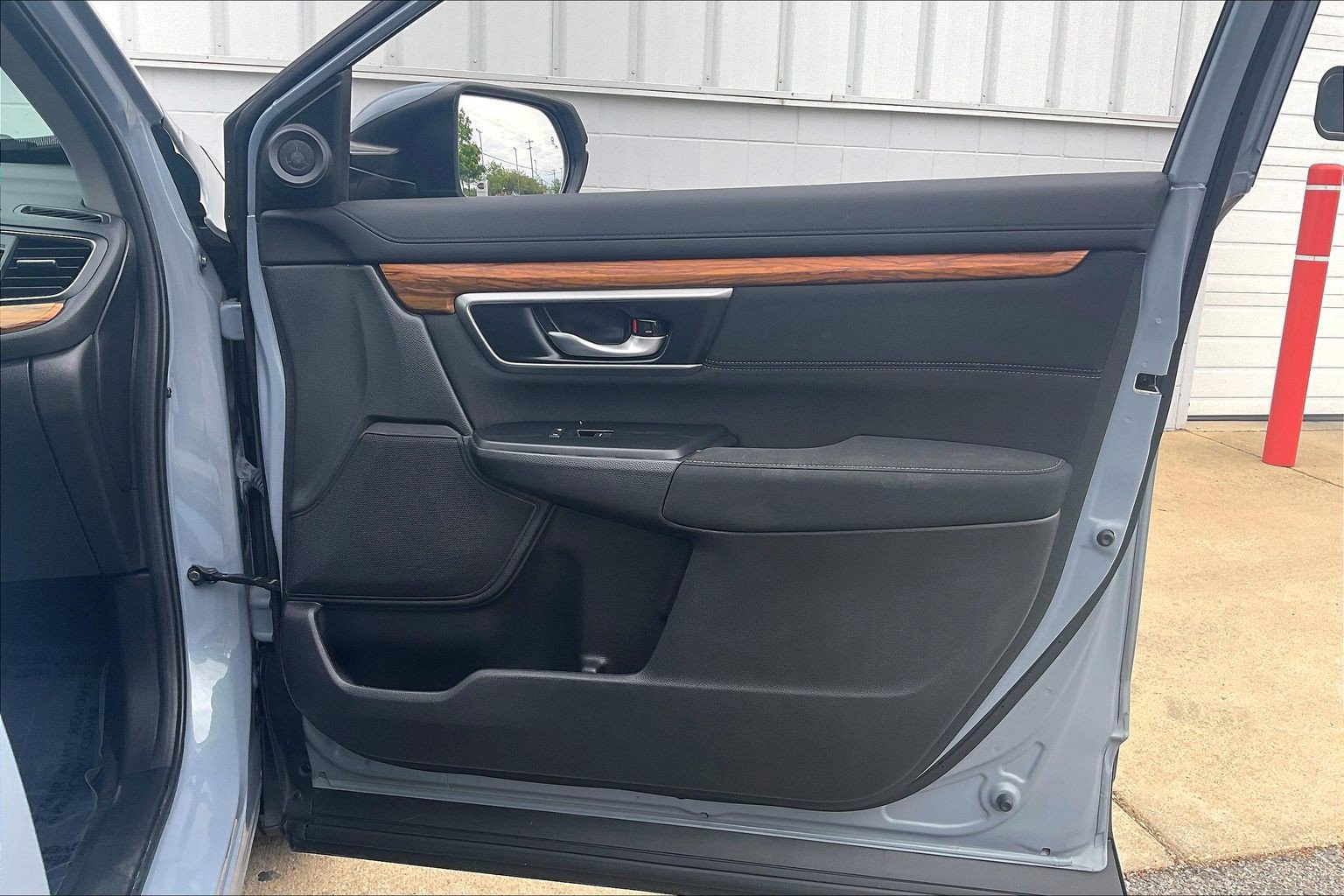 Used 2021 Honda CR-V EX image 29
