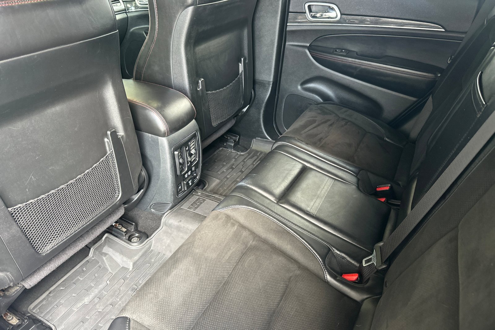 Used 2019 Jeep Grand Cherokee Trailhawk AWD/4WD image 11