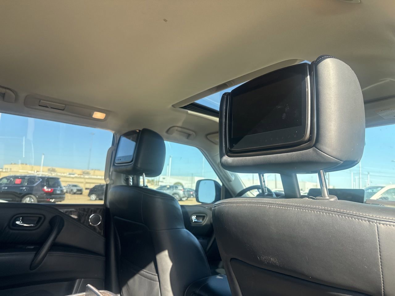 Used 2022 Nissan Armada Platinum w/ Captain's Chairs Package image 33