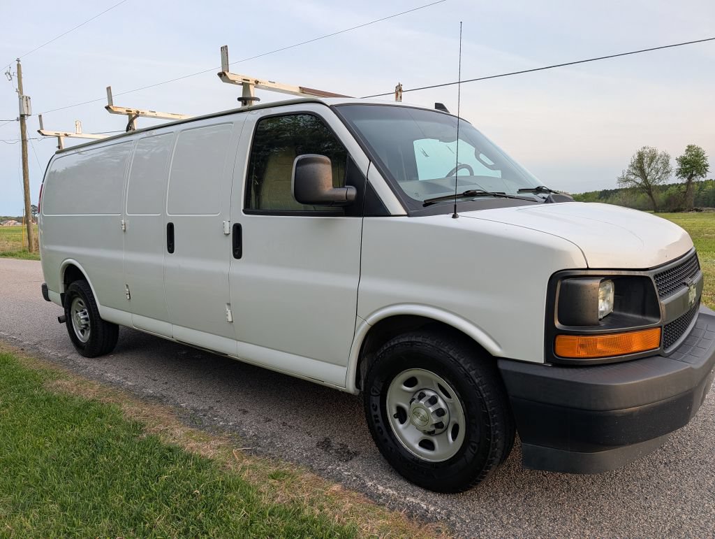 Used 2017 Chevrolet Express 3500 Extended RWD image 7