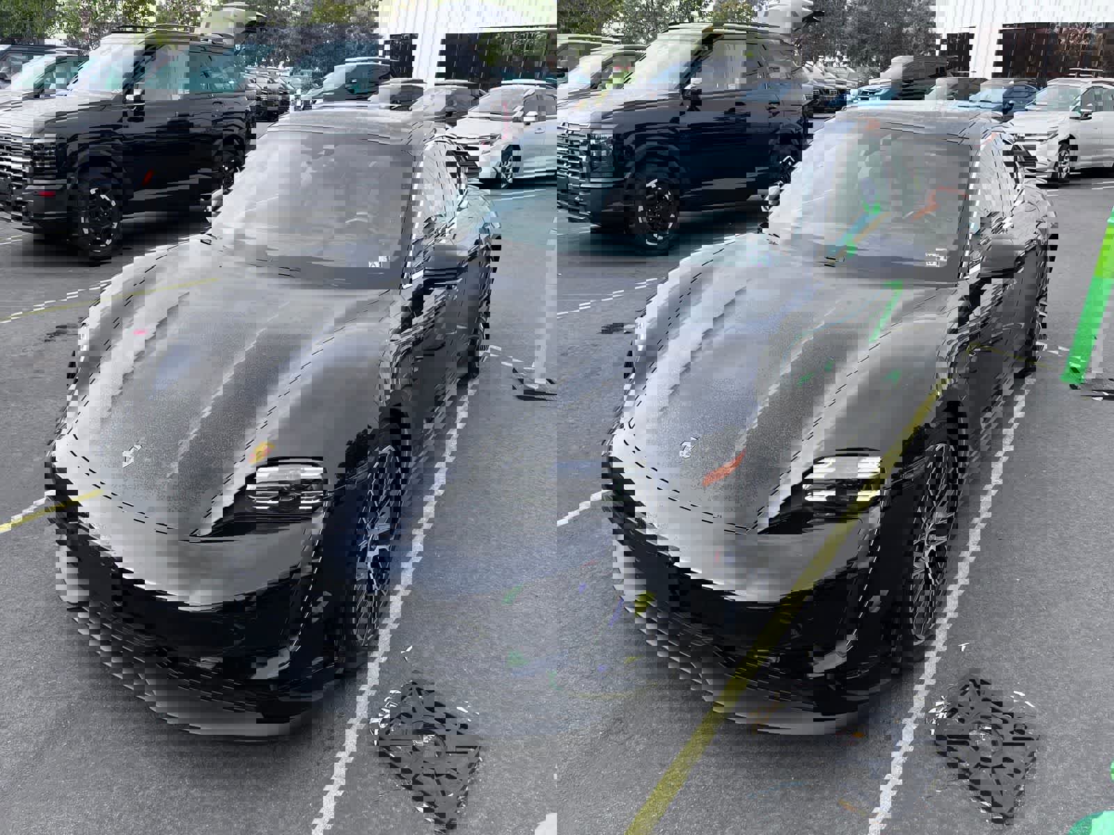 Used 2022 Porsche Taycan 4S image 1