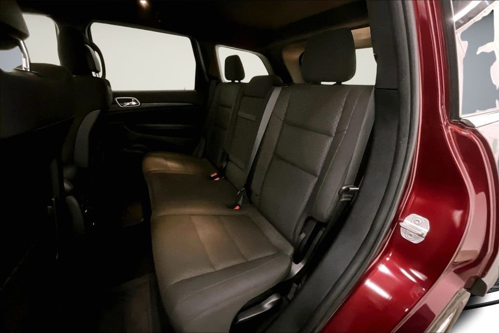 Used 2020 Jeep Grand Cherokee Laredo AWD/4WD image 22
