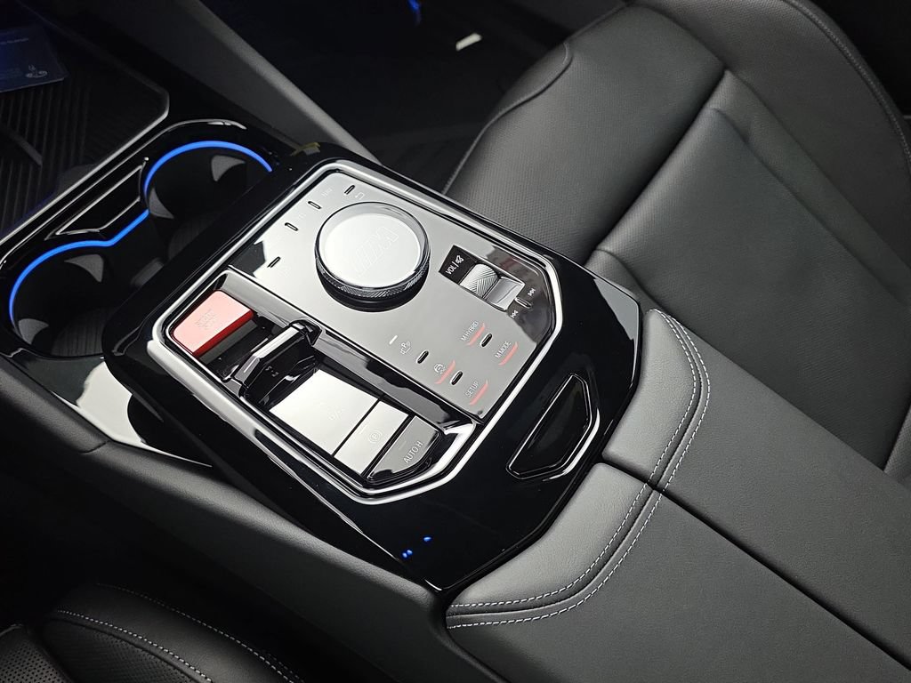 New 2027 BMW M5 w/ Executive Package AWD/4WD image 25