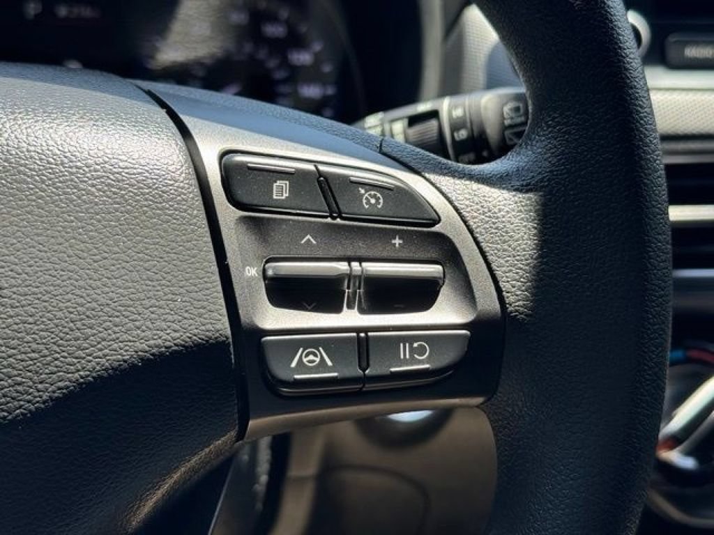Used 2022 Hyundai Kona SEL AWD/4WD image 12