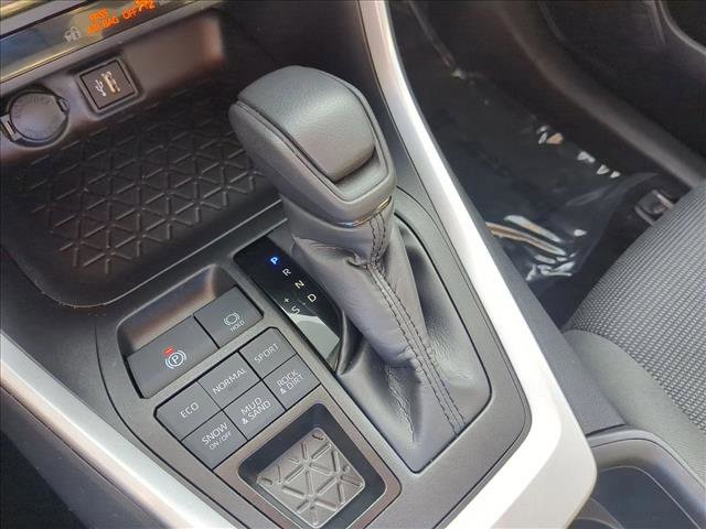 Used 2025 Toyota RAV4 LE image 12