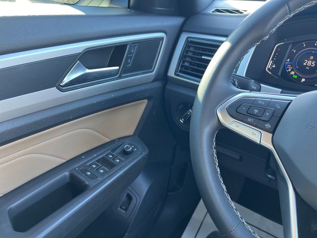 Used 2023 Volkswagen Atlas Cross Sport SE image 19