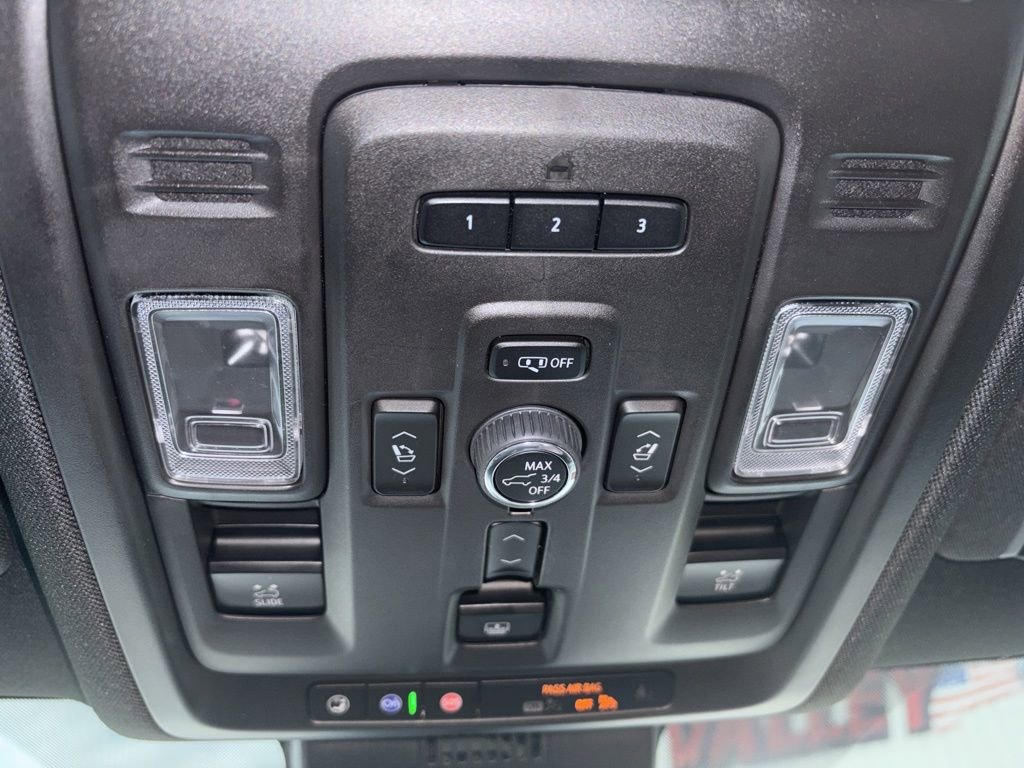 Used 2024 GMC Yukon Denali Ultimate AWD/4WD image 28