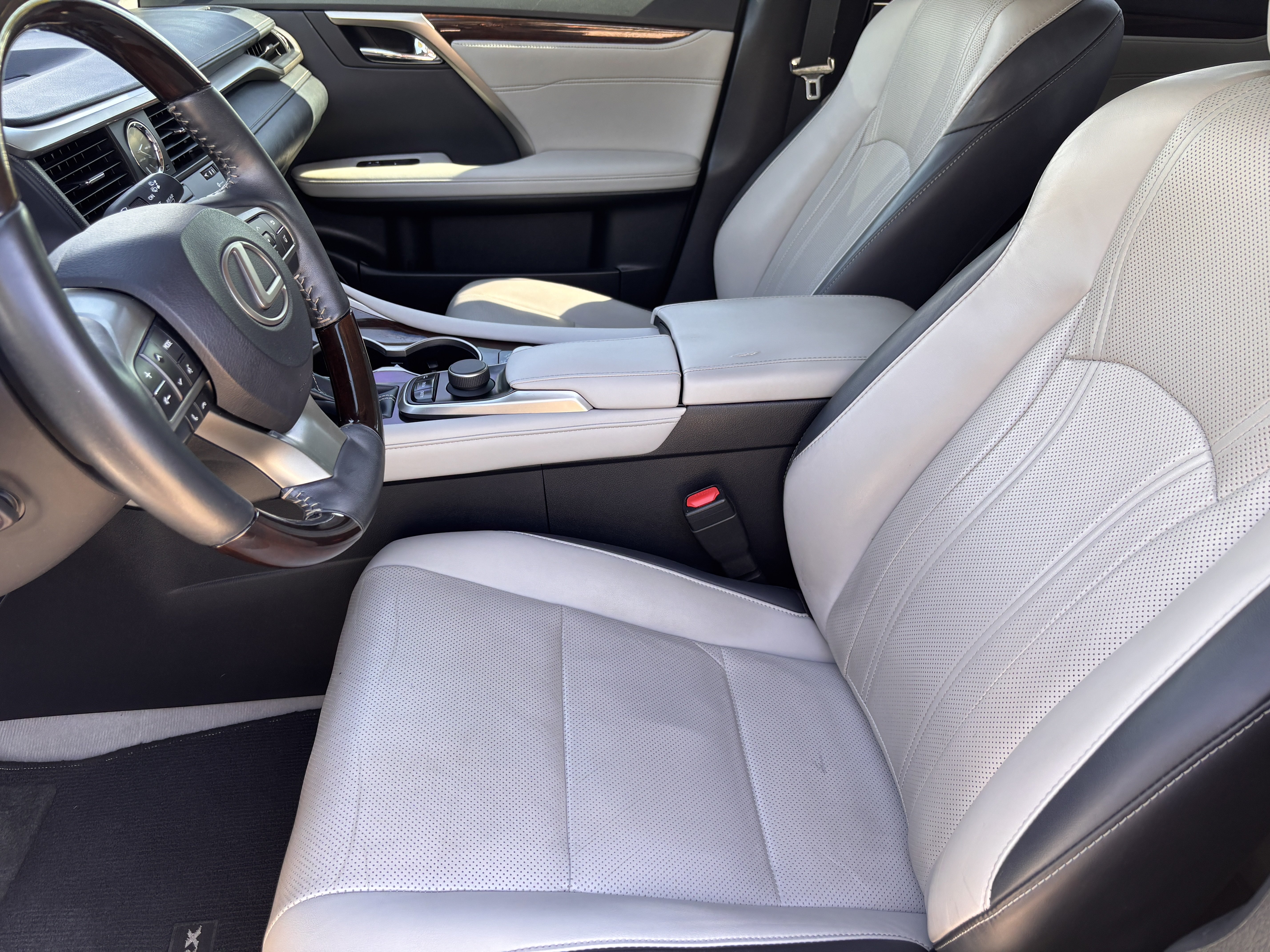 Used 2018 Lexus RX 350 FWD w/ Premium Package image 17