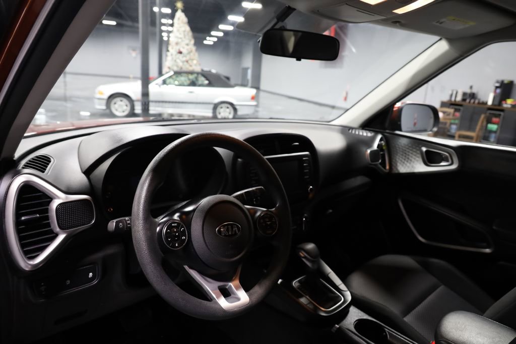 Used 2021 Kia Soul LX FWD image 15