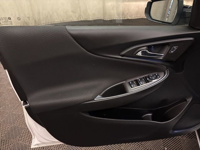 Used 2018 Chevrolet Malibu LT FWD image 10