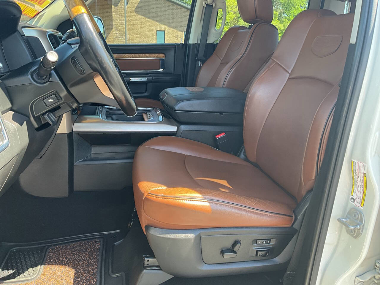 Used 2018 RAM 3500 Laramie Longhorn AWD/4WD image 9