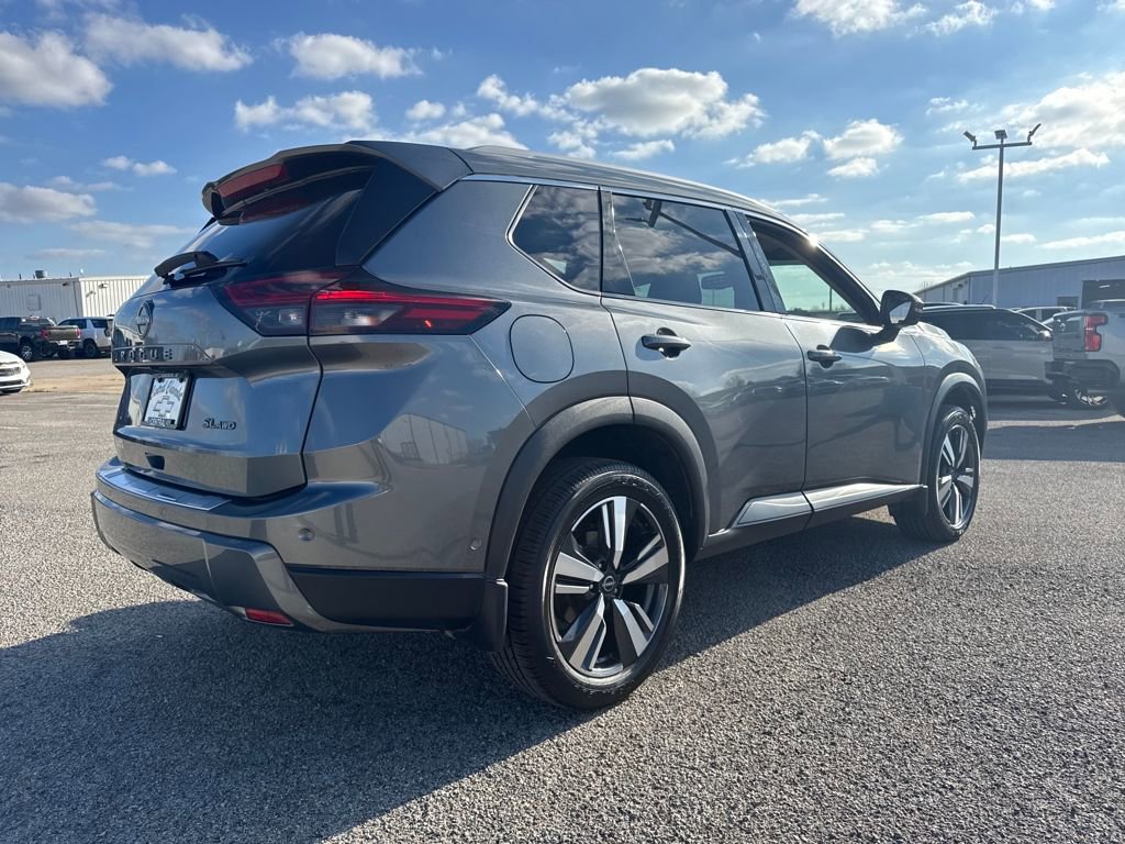 Used 2024 Nissan Rogue SL w/ SL Premium Package image 8