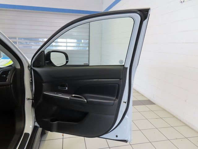 Used 2023 Mitsubishi Outlander Sport SE image 23