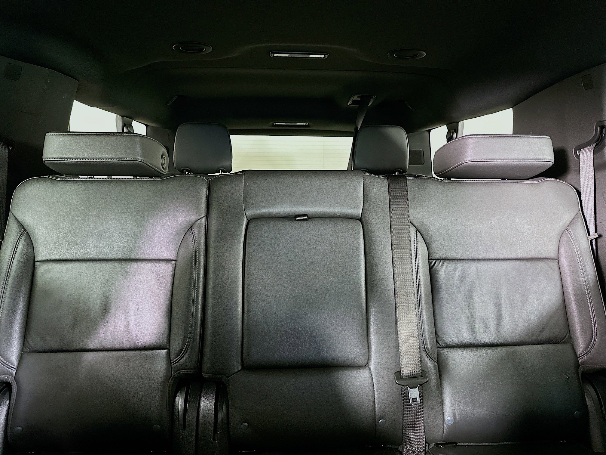 Used 2025 Chevrolet Suburban Z71 image 30