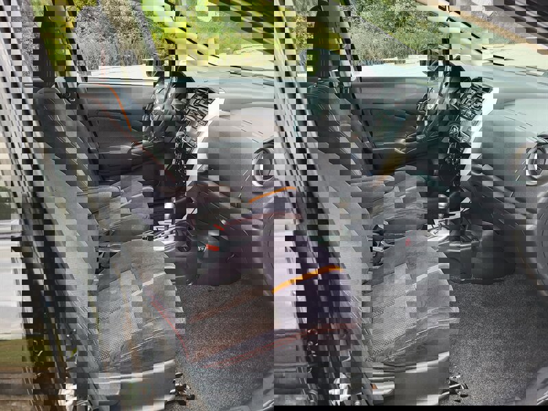 Used 2017 Nissan Versa Note SR image 17