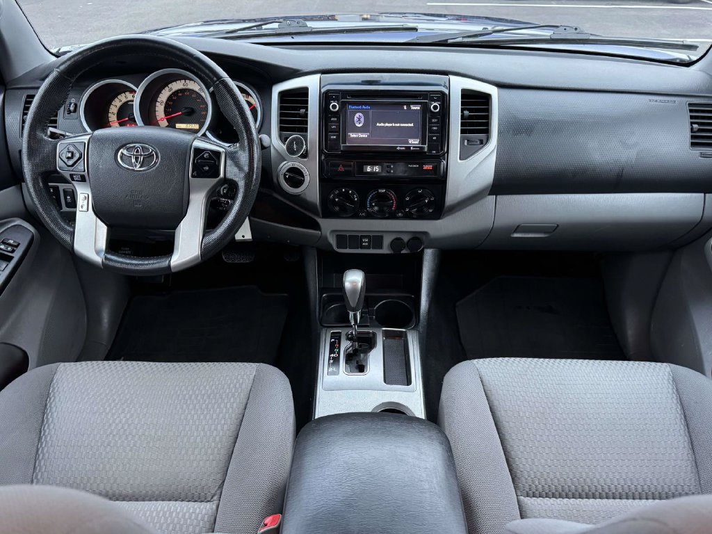 Used 2014 Toyota Tacoma 4x4 Double Cab w/ SR5 Package image 2