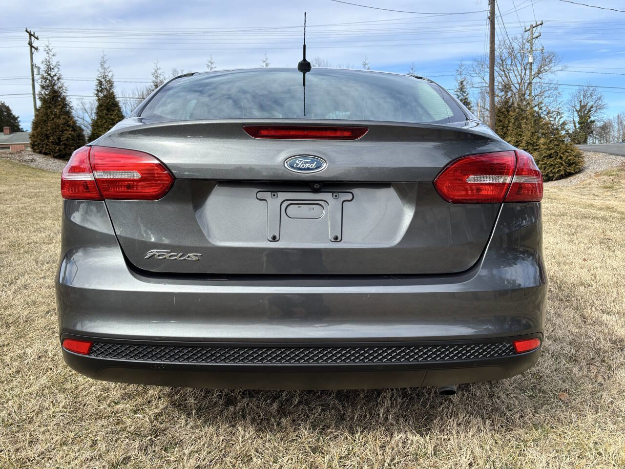 Used 2017 Ford Focus SE image 3