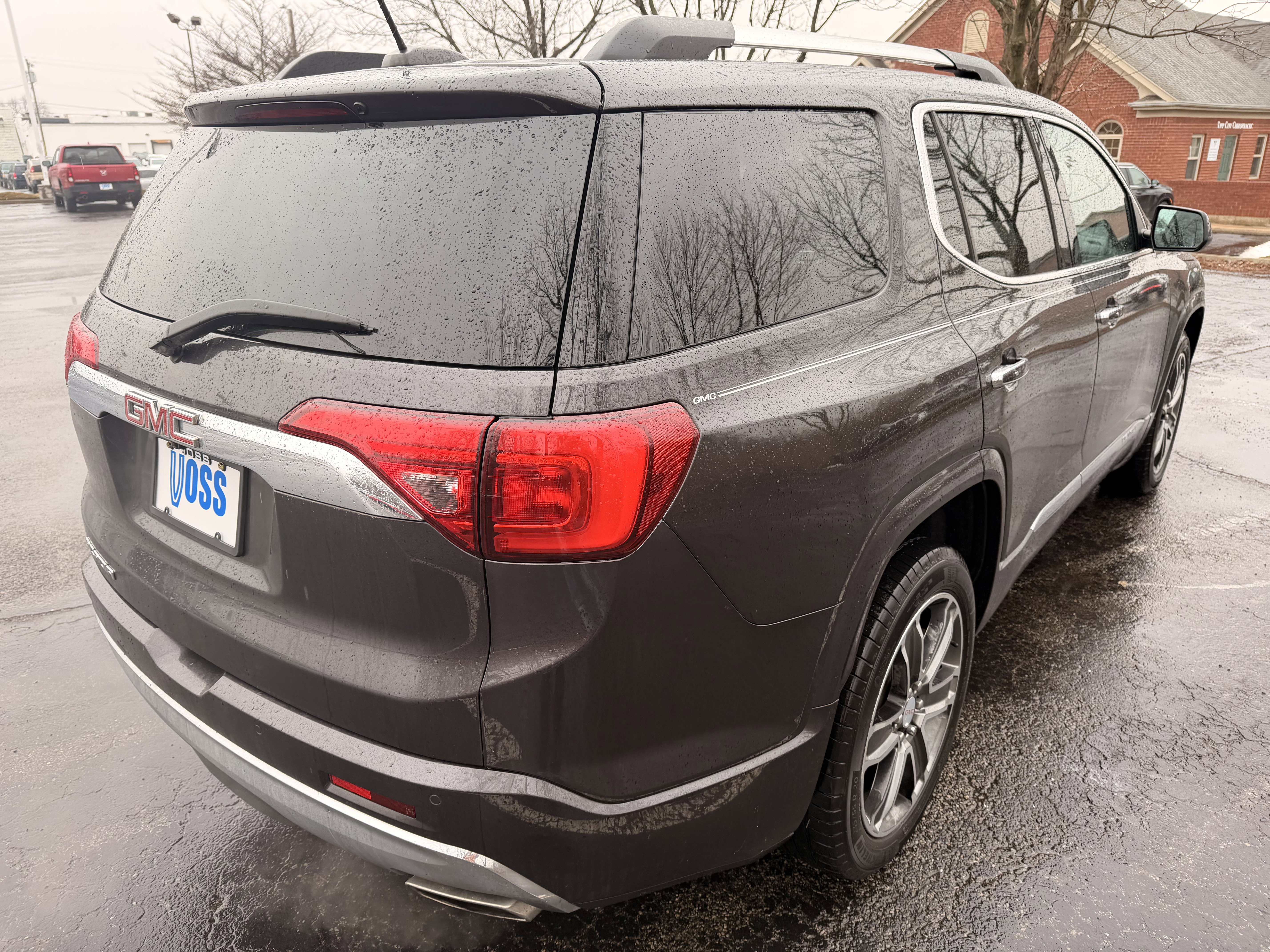Used 2019 GMC Acadia Denali w/ Technology Package image 3
