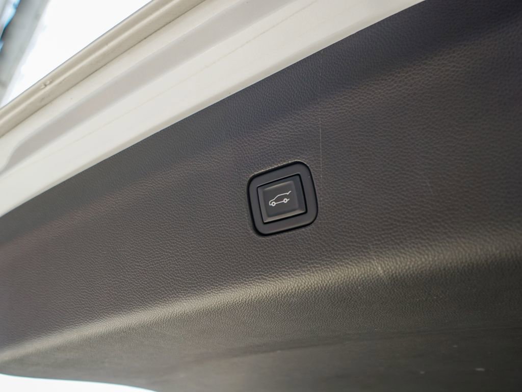 Used 2021 Buick Enclave Avenir w/ Avenir Technology Package image 42