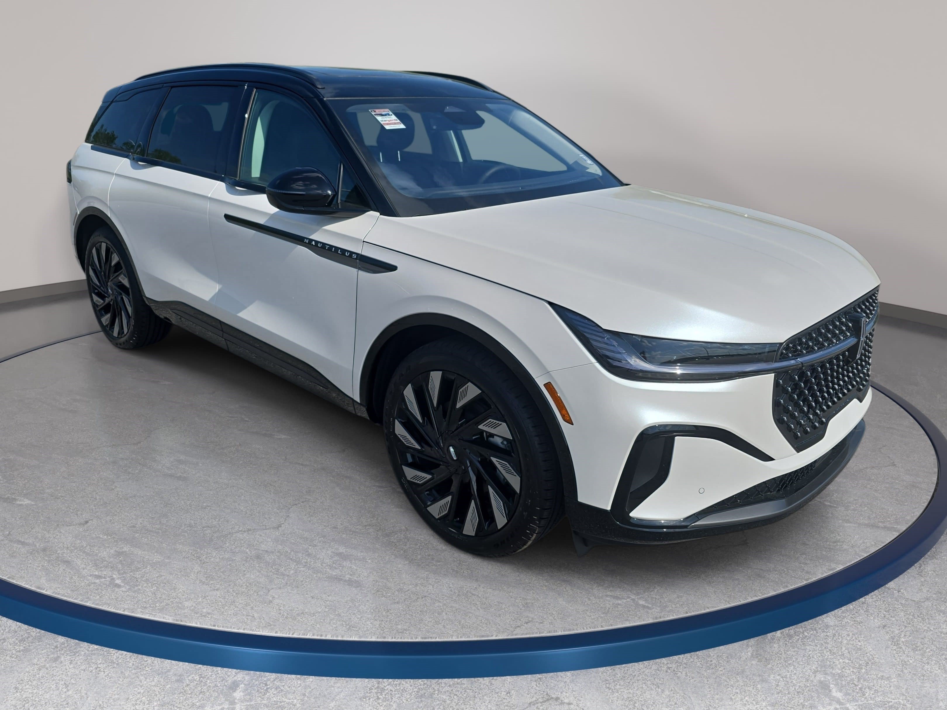 New 2026 Lincoln Nautilus Reserve w/ Jet Appearance Package AWD/4WD image 3