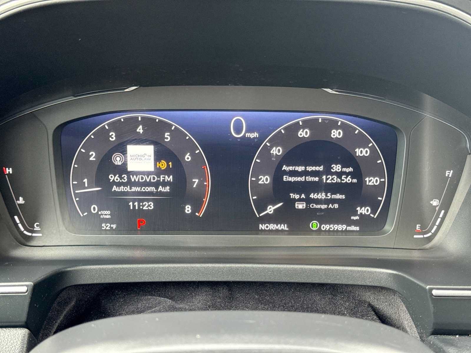 Used 2023 Honda Pilot Elite image 35