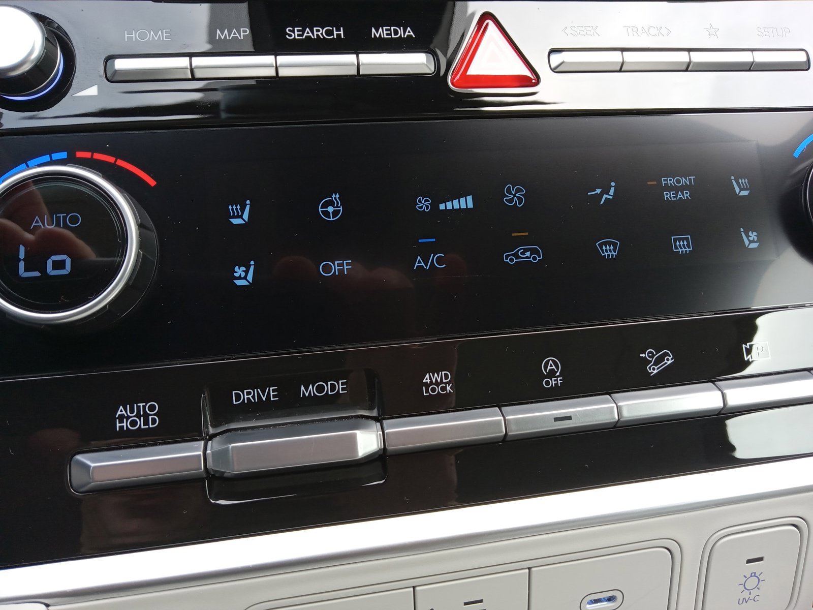 Used 2025 Hyundai Santa Fe Calligraphy AWD/4WD image 19