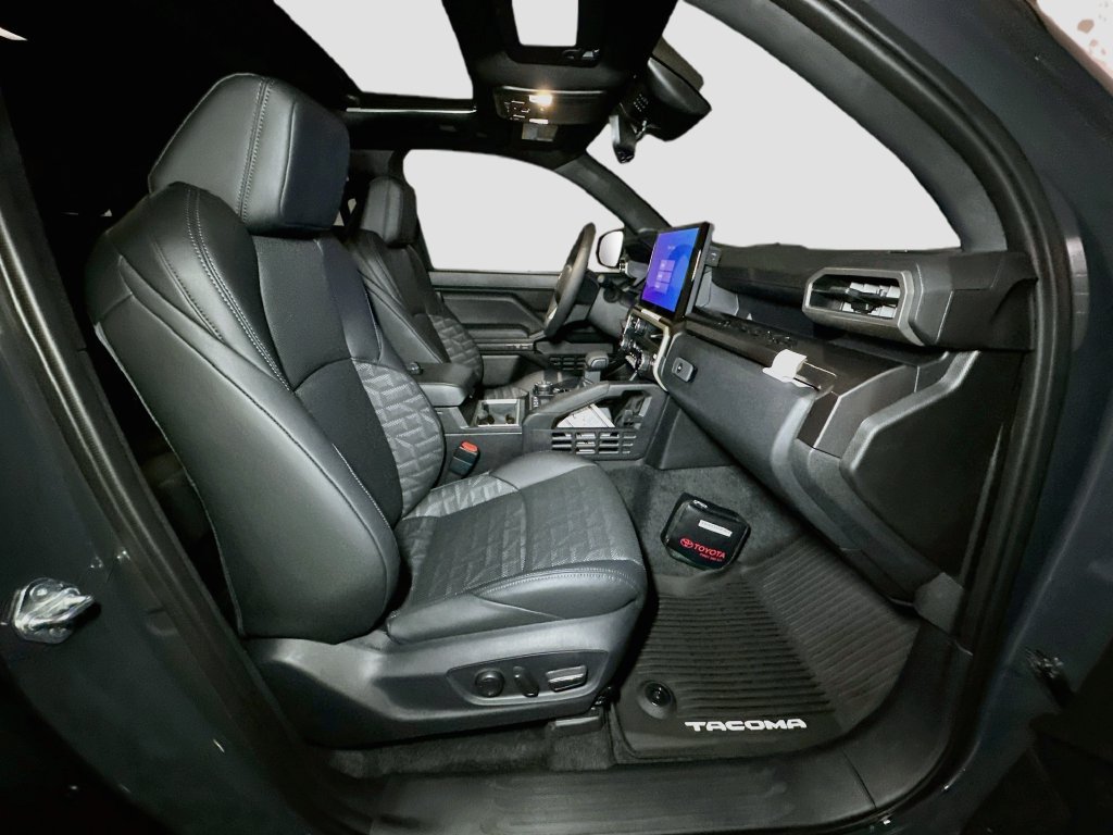 New 2026 Toyota Tacoma TRD Off-Road w/ TRD Off Road Premium Package AWD/4WD image 33