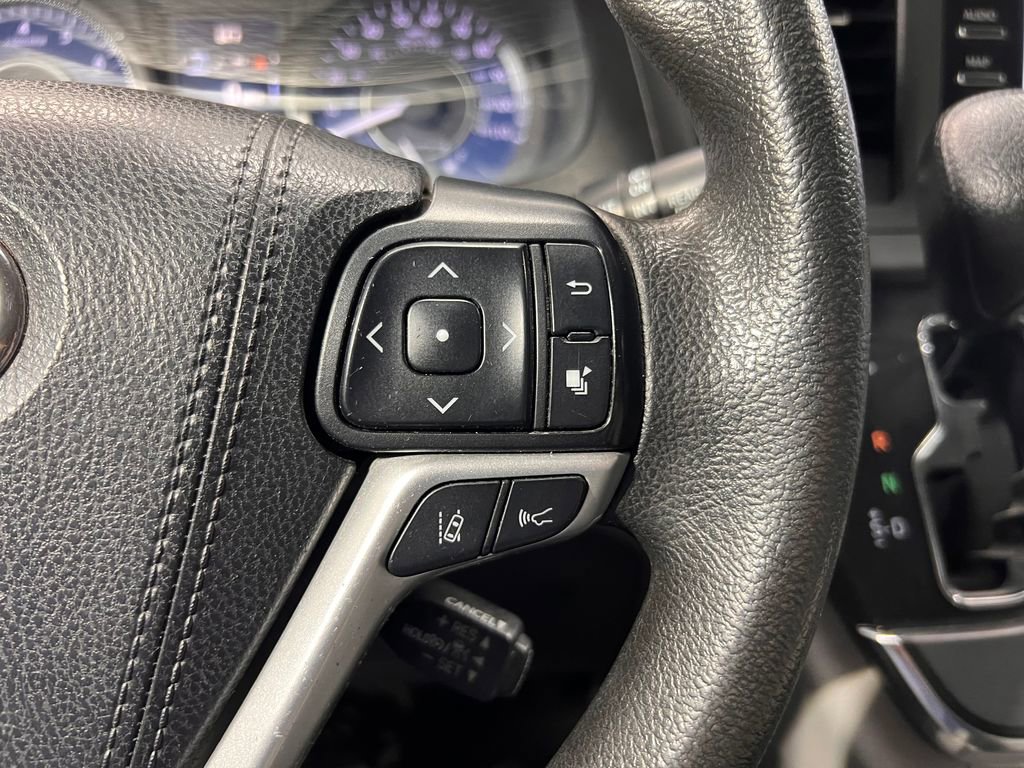 Used 2019 Toyota Sienna LE FWD image 11