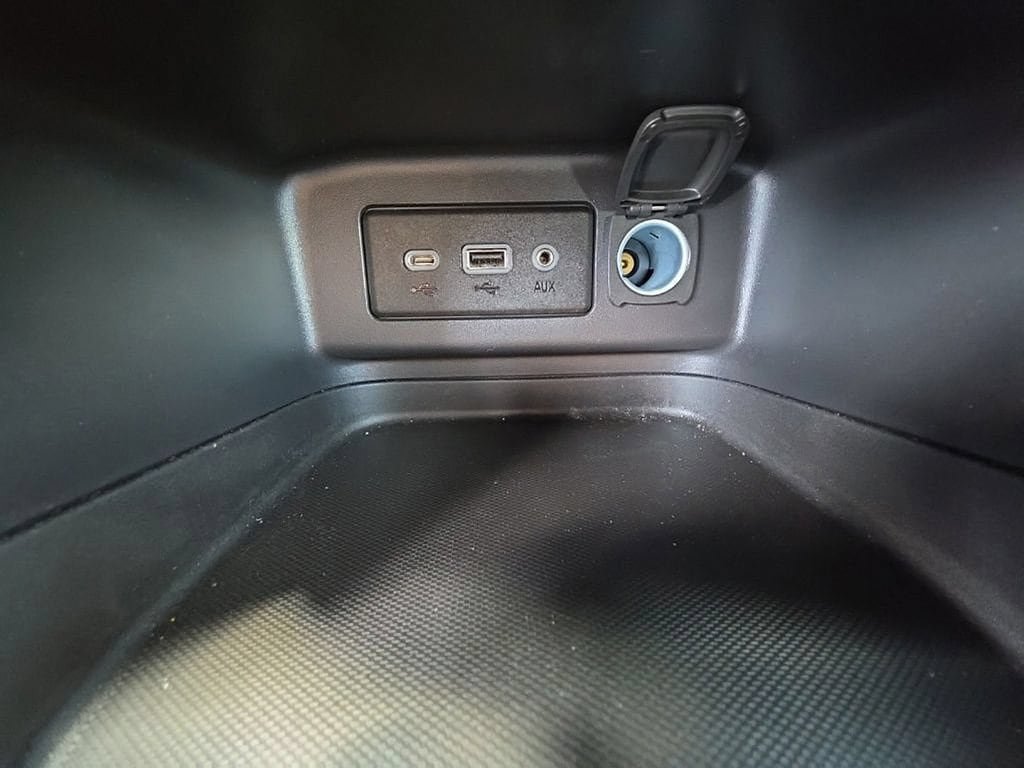 Used 2023 Chevrolet Equinox LT AWD/4WD image 14