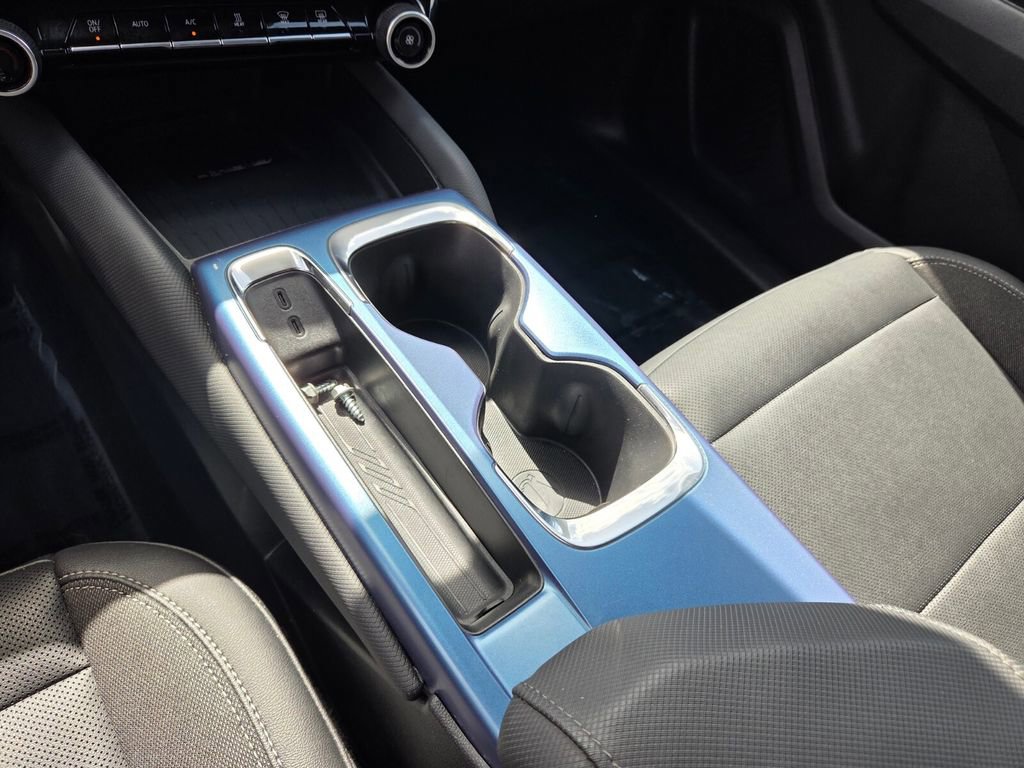 Certified 2025 Chevrolet Equinox EV LT w/ Convenience Package image 25