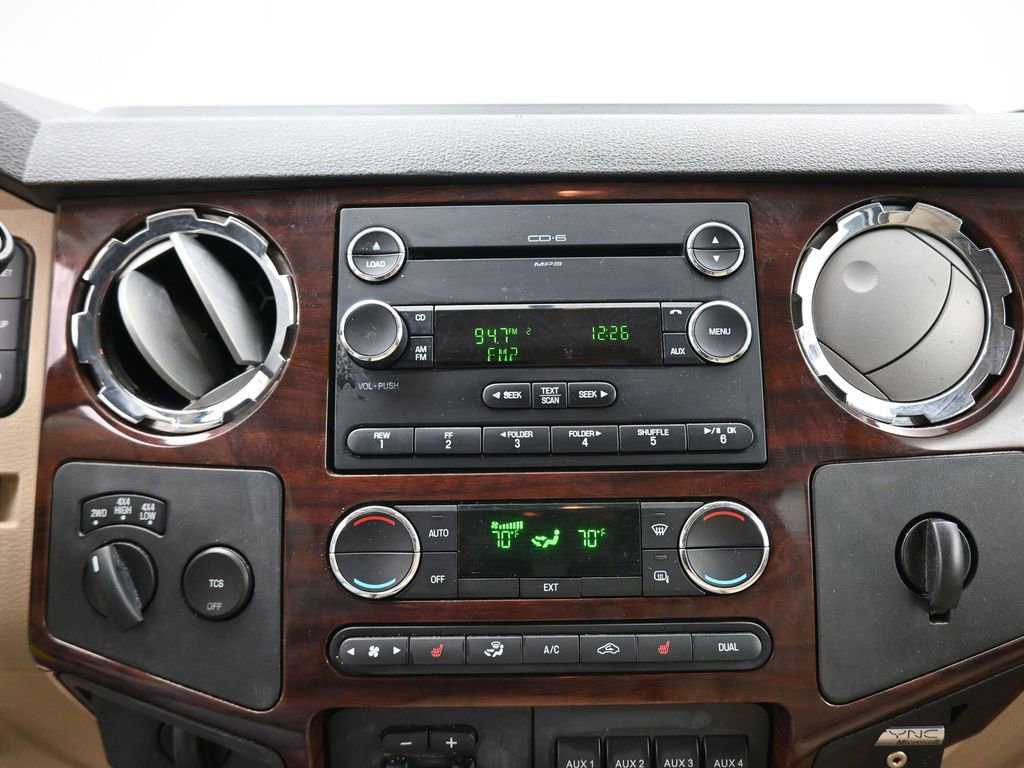 Used 2010 Ford F250 Lariat image 15