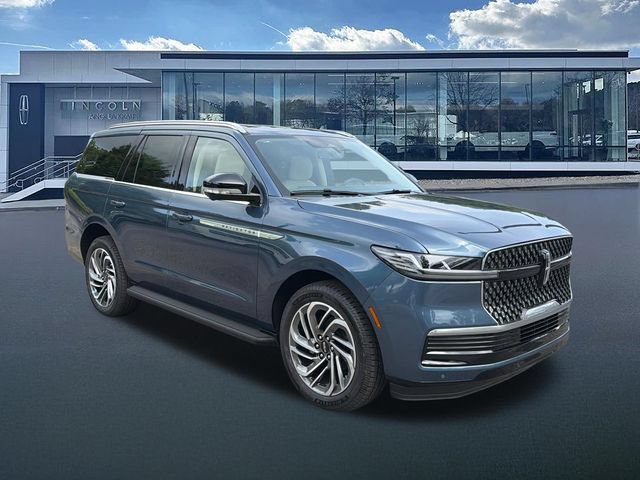 New 2027 Lincoln Navigator Premiere AWD/4WD image 2