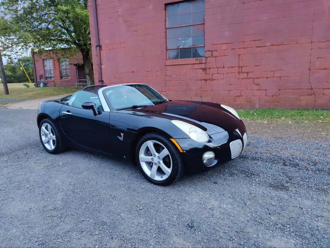 Used 2006 Pontiac Solstice Convertible w/ Power Package image 3