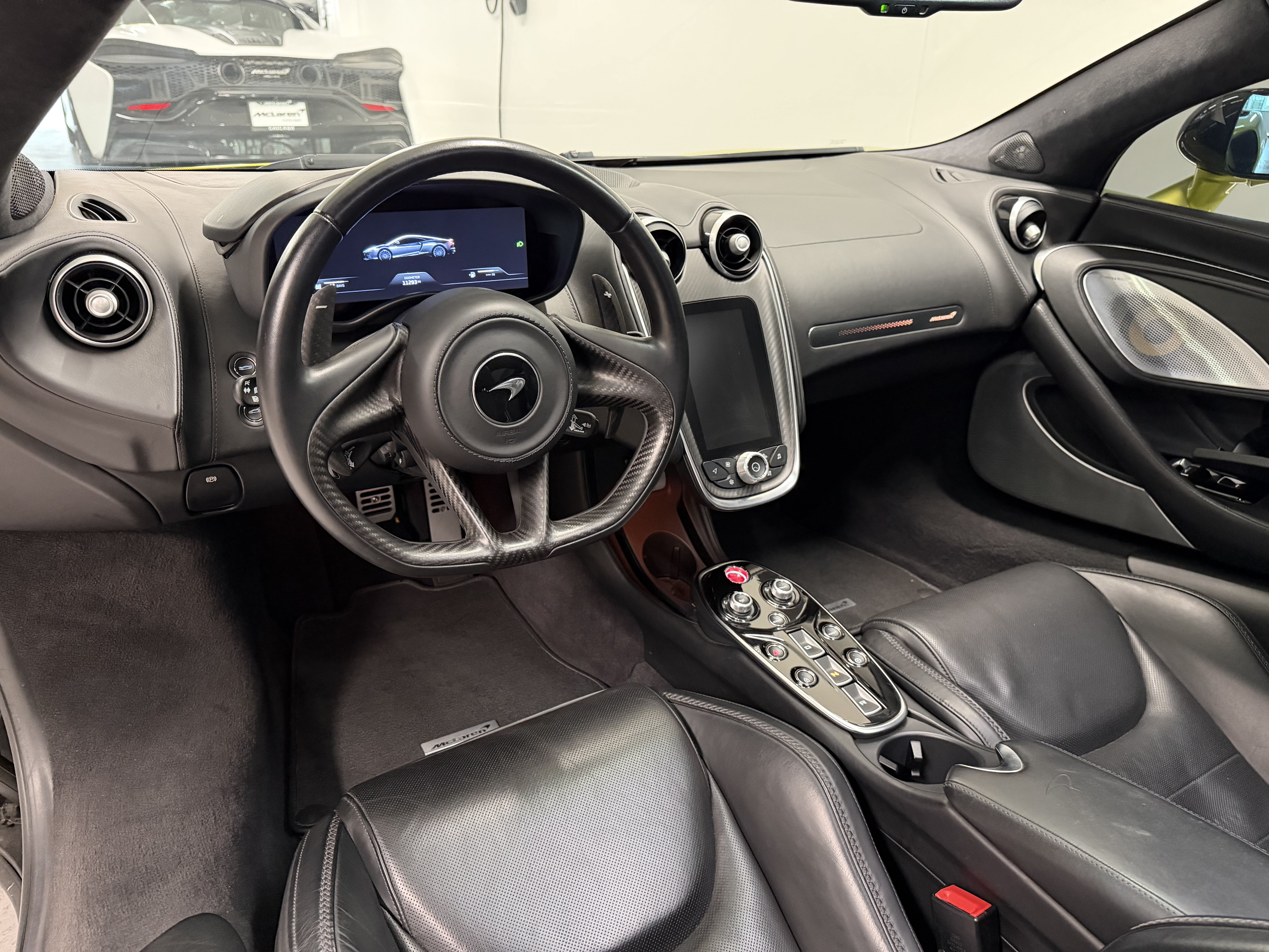 Used 2023 McLaren GT RWD image 13