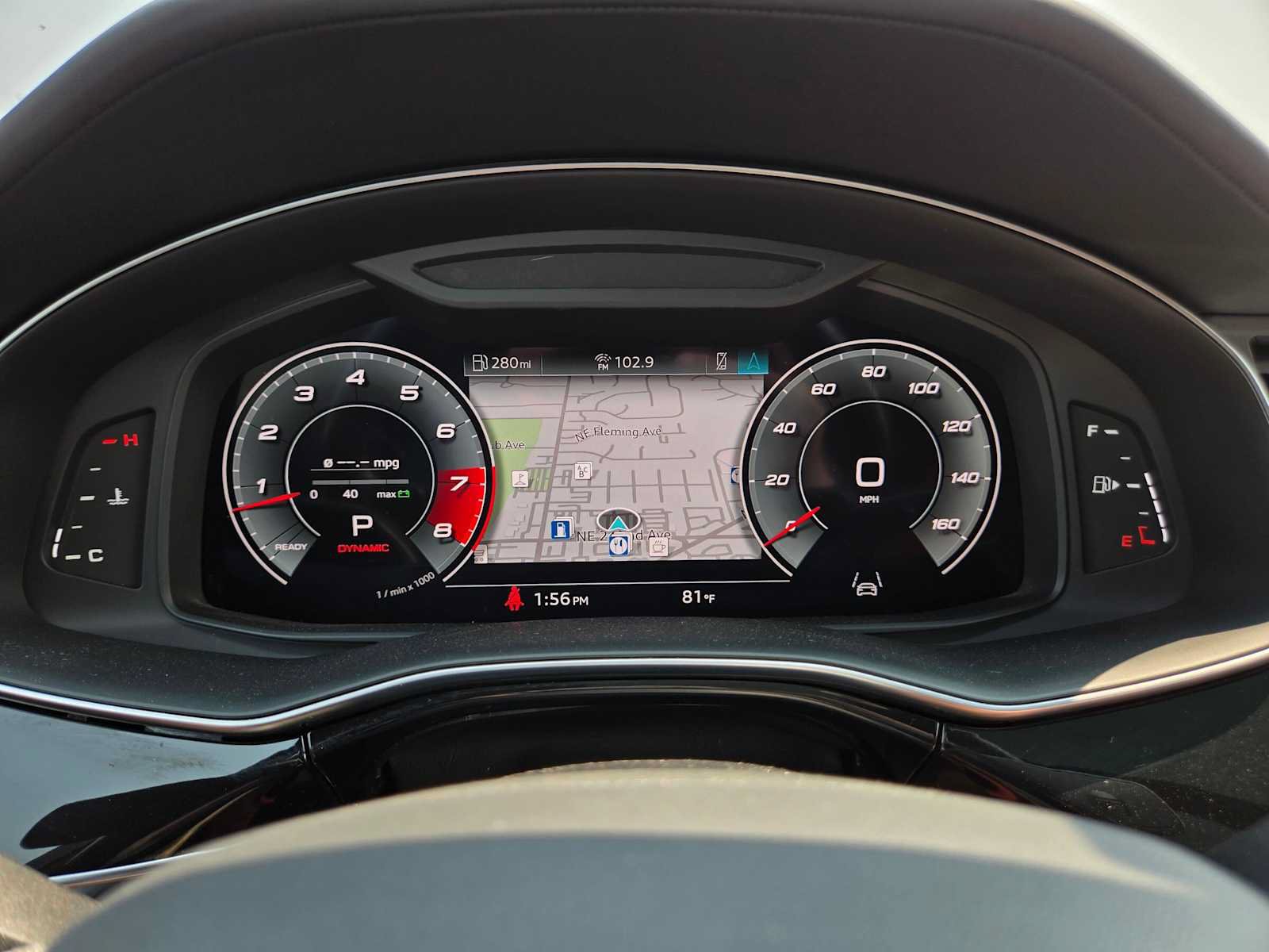 Used 2023 Audi SQ7 Prestige AWD/4WD image 28