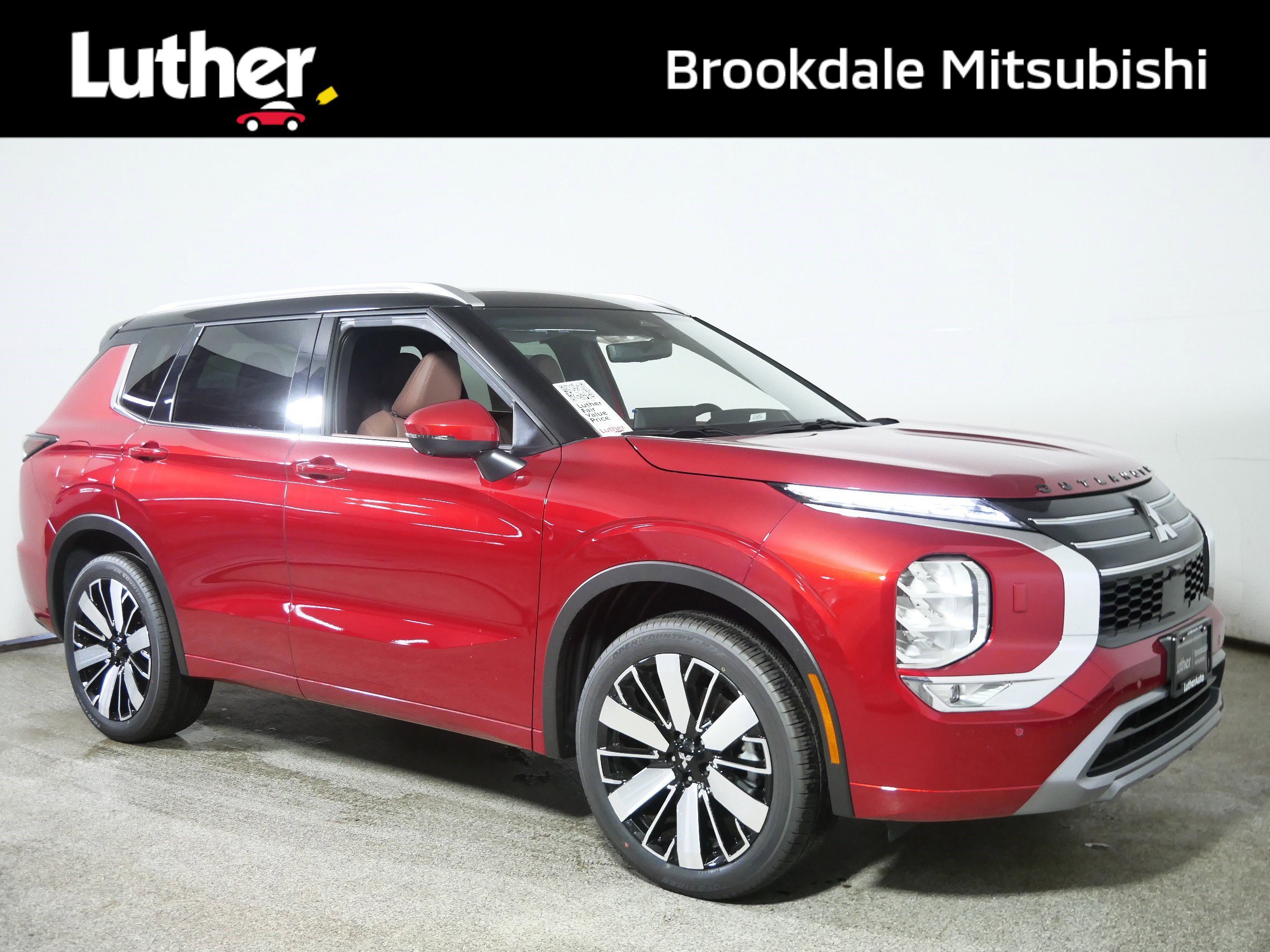 New 2025 Mitsubishi Outlander SEL image 1