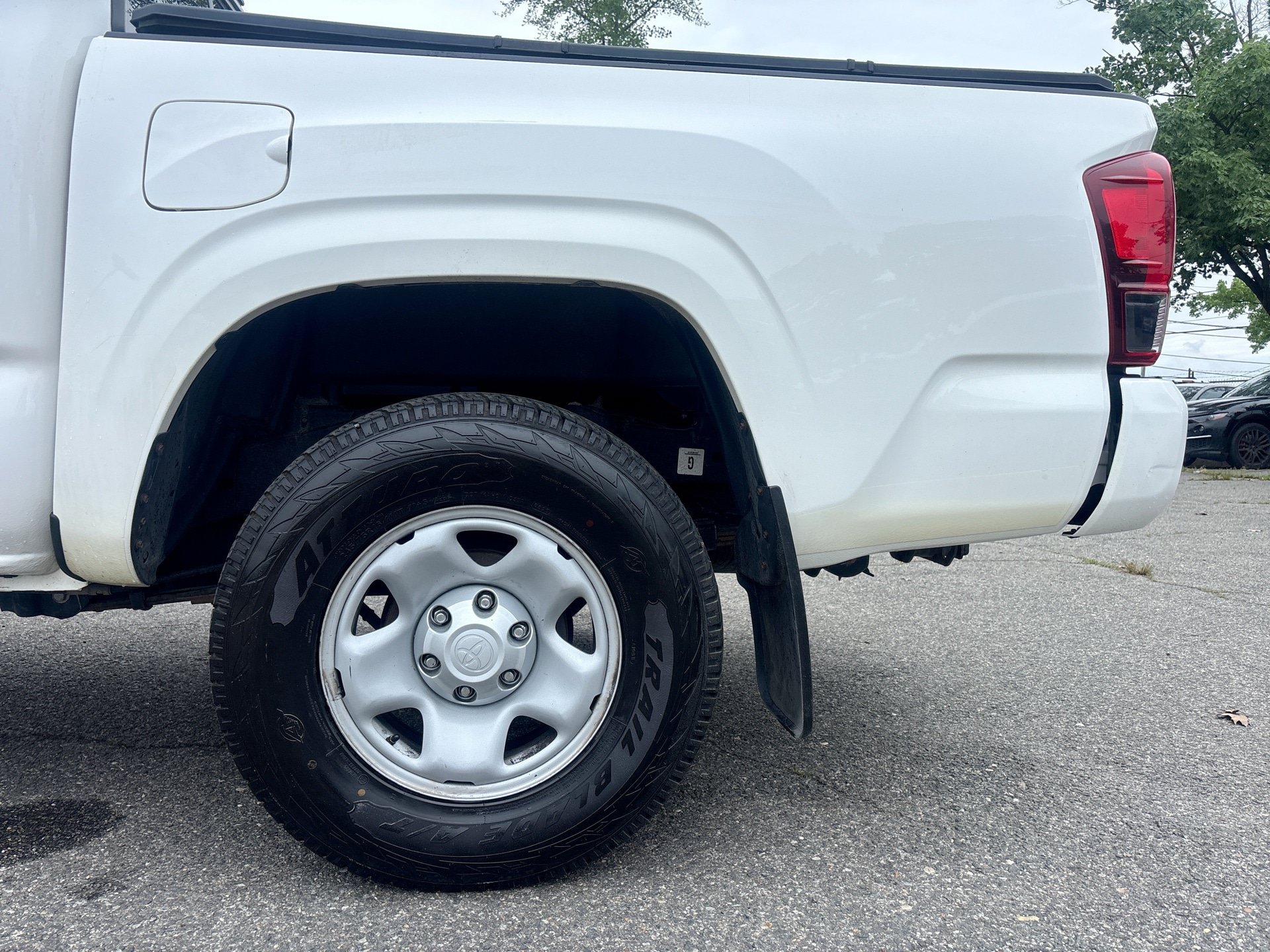 Used 2021 Toyota Tacoma SR AWD/4WD image 28