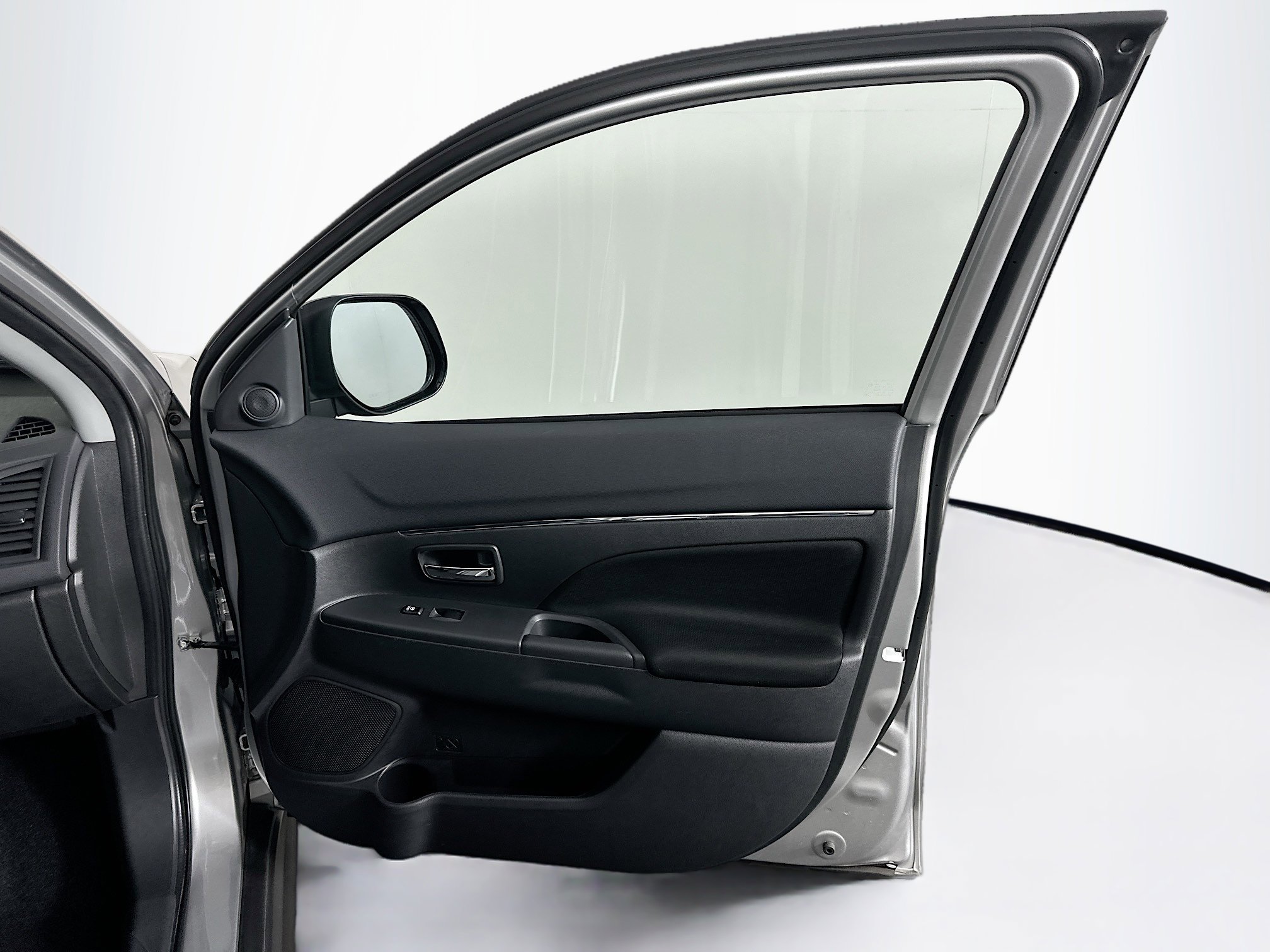 Used 2025 Mitsubishi Outlander Sport ES image 29