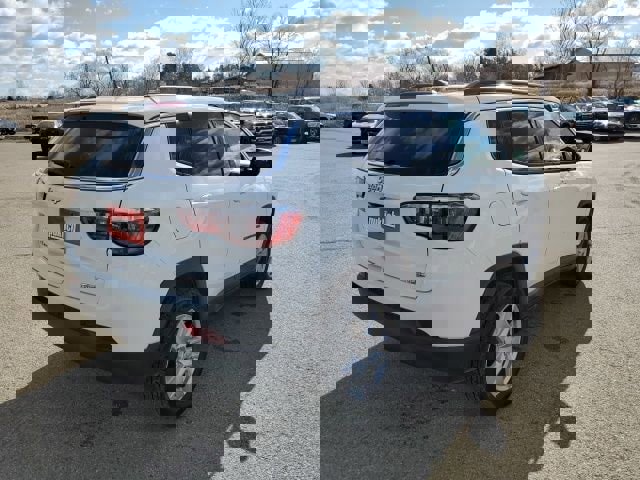 Used 2022 Jeep Compass Latitude w/ Convenience Group image 5