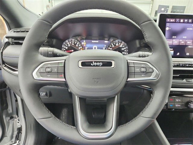New 2026 Jeep Compass Latitude image 22
