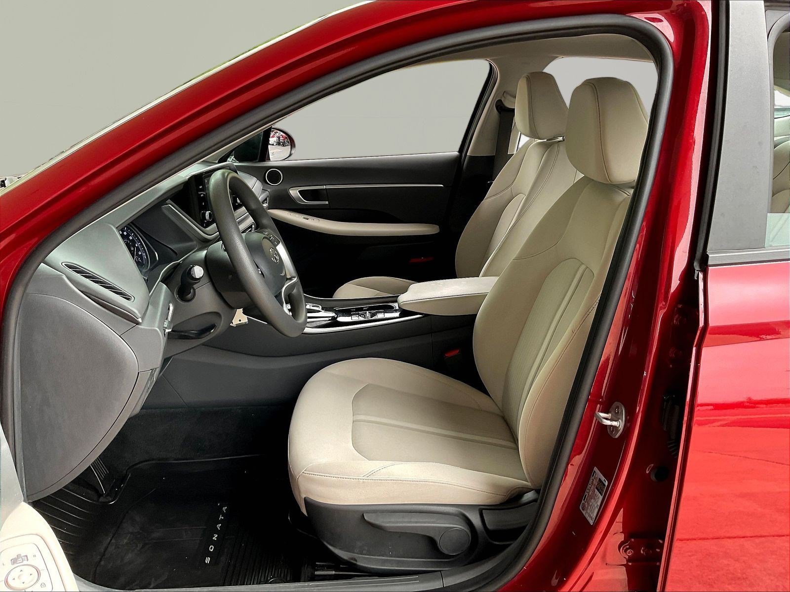 Used 2023 Hyundai Sonata SE w/ Cargo Package FWD image 19
