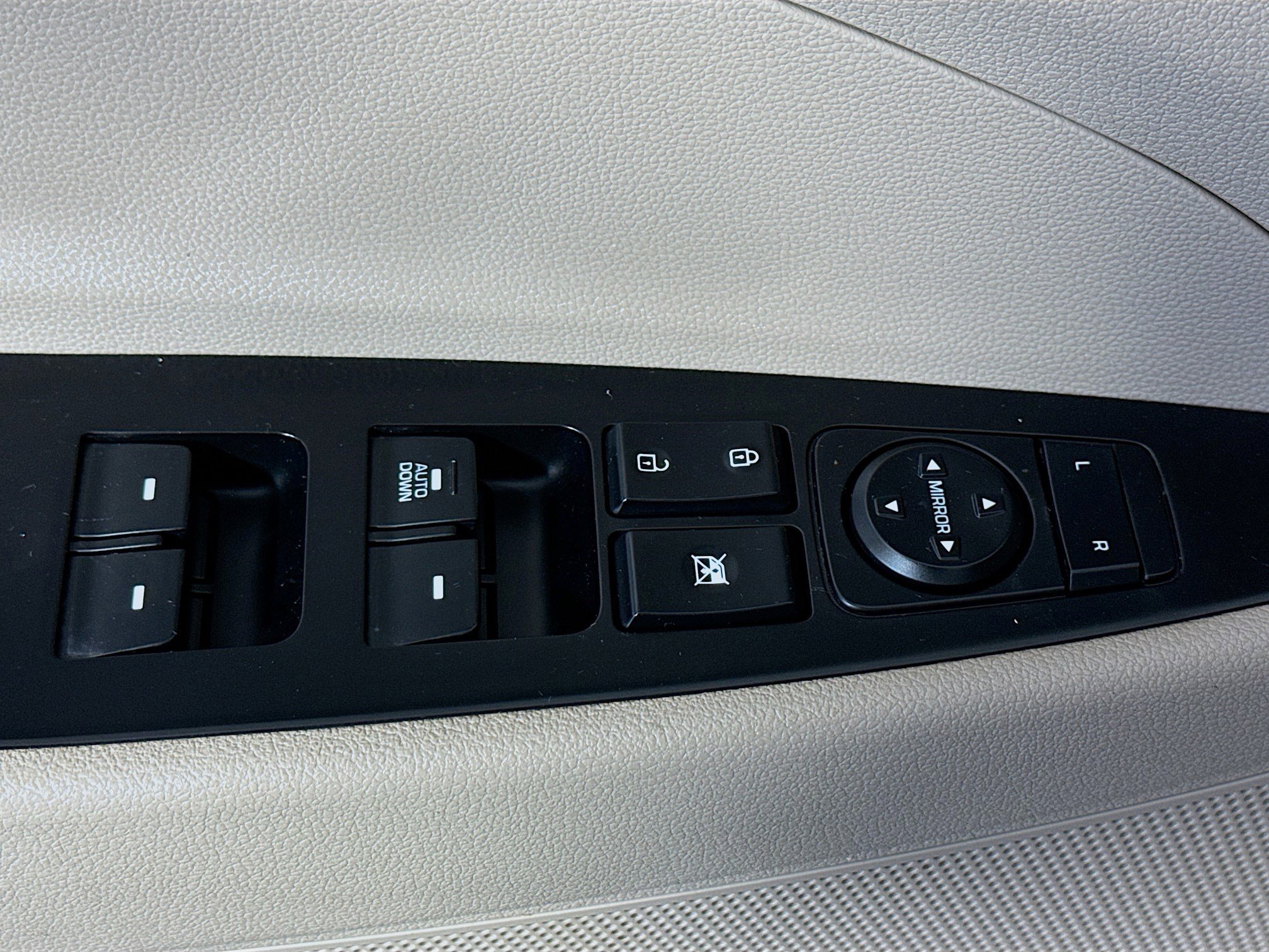 Used 2020 Hyundai Tucson SE image 23