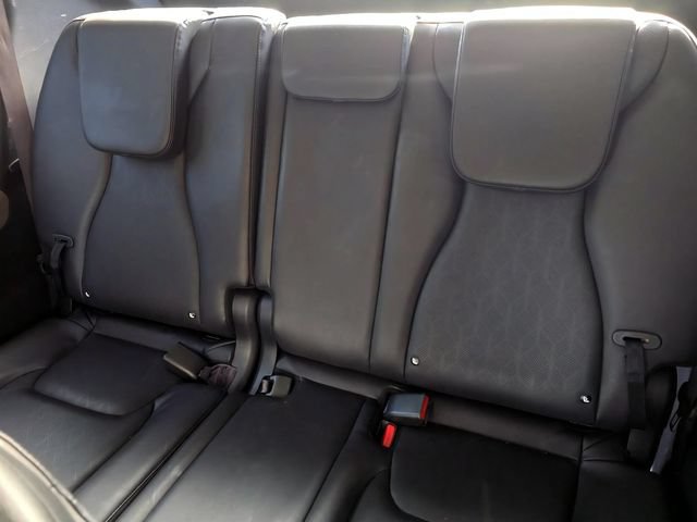 Used 2025 Kia Carnival FWD image 12
