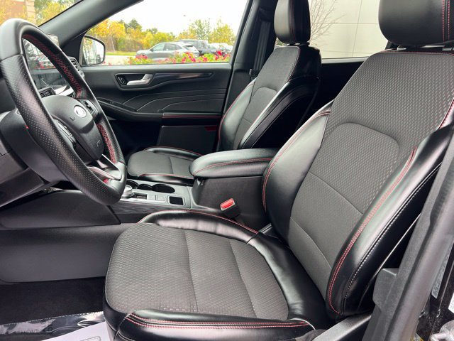 Used 2024 Ford Escape ST-Line w/ Tech Pack #1 AWD/4WD image 21