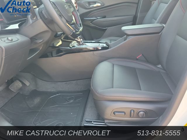 Used 2026 Chevrolet Trax RS FWD image 24