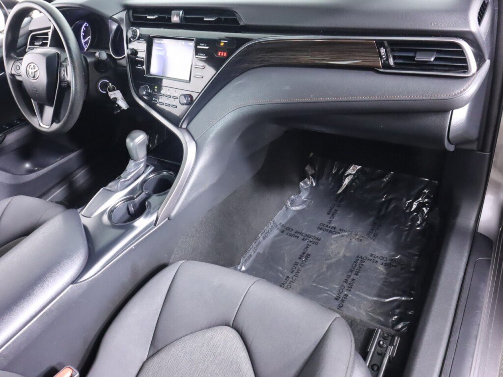 Used 2019 Toyota Camry LE FWD image 35