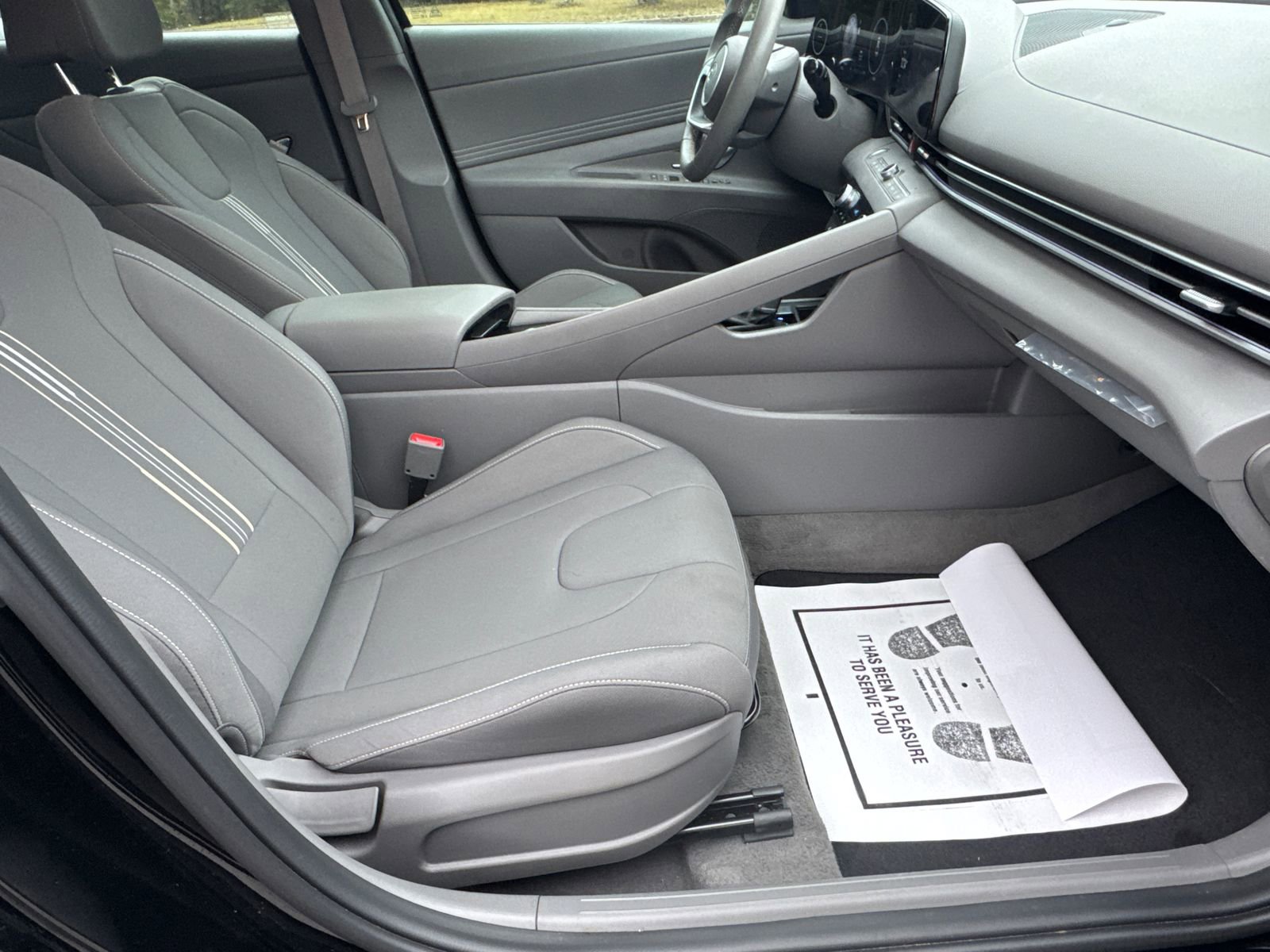 Certified 2025 Hyundai Elantra SEL w/ Cargo Package image 13